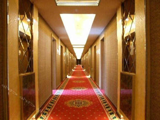 Yintai Business Hotel - Photo4