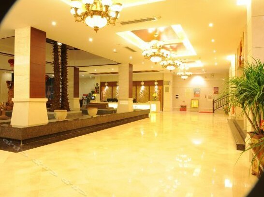 Jiadu Crown Business Hotel - Photo2