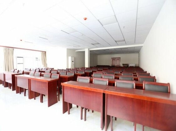 GreenTree Inn Dezhou Bus Station Train Station Express Hotel - Photo2