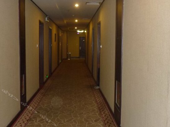 Eight Points Eight Hotel - Photo3