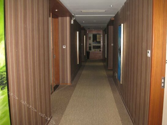 Genrri Hotel - Photo2