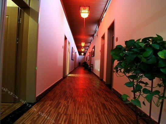 Bainian Caojia Inn - Photo4