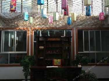 Dunhuang Long Men Inn