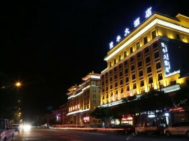 Dunhuang Longfeng Hotel