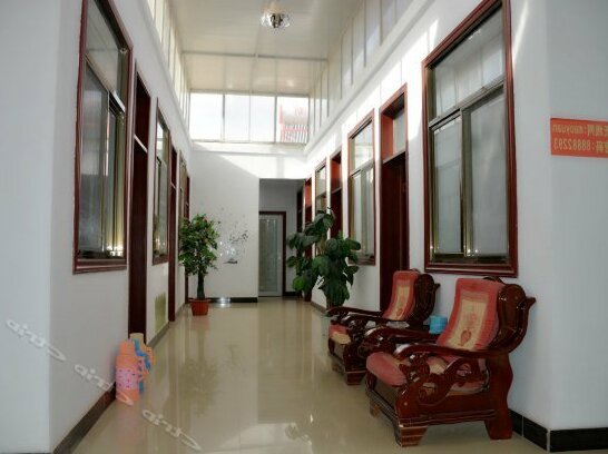 Dunhuang Zailushang Theme Inn - Photo4