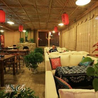 New Dragon Gate Inn - Photo2