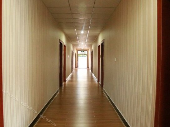 The Five Rings Hotel - Photo3