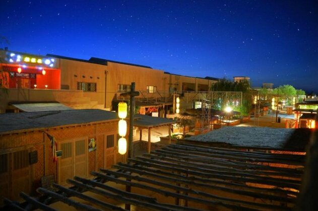 The Silk Road Inn - Photo3