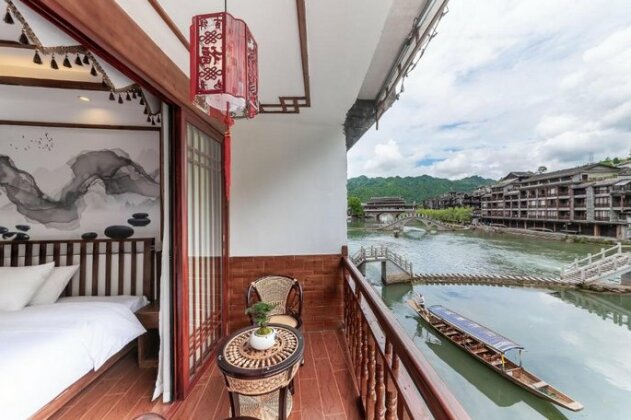 Easy Stay River View Hotel - Photo3