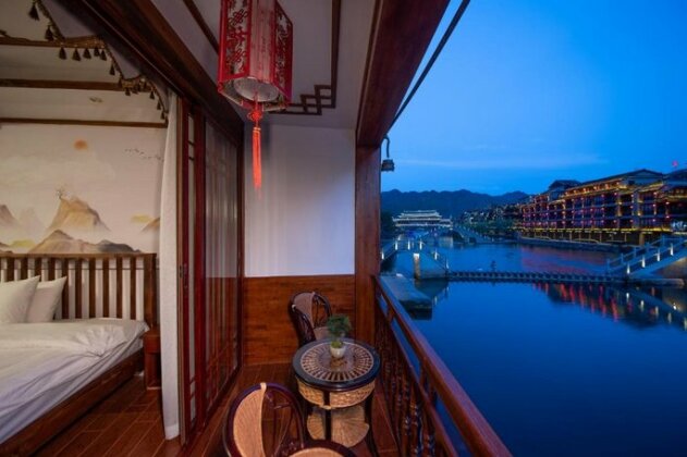 Easy Stay River View Hotel - Photo4