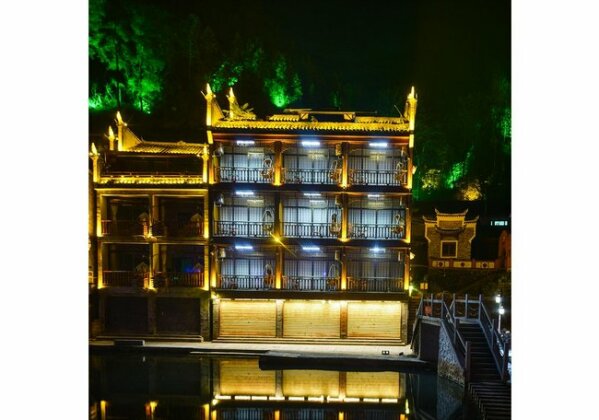Fenghuang Joy Riverview Hostel
