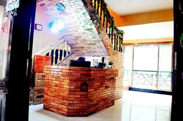 Fenghuang Lifetime True Love Hotel - Photo2