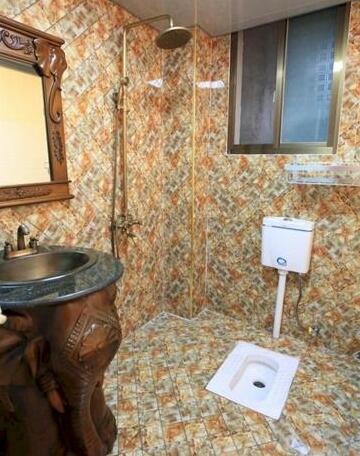 Fenghuang River Bank Hotel - Photo5