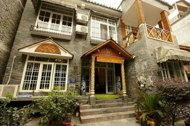 Fenghuang Shuangshuang Hotel - Photo2
