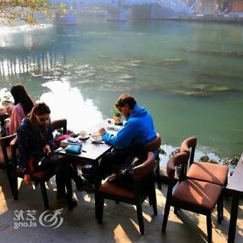 Fenghuang Waiting-For-You Inn - Photo4