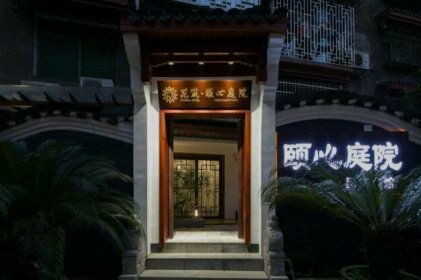 Floral Hotel Fenghuang Yixin Courtyard Residence