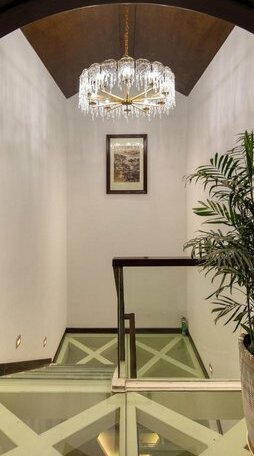 Floral Hotel Fengxue Yeguiren - Photo4