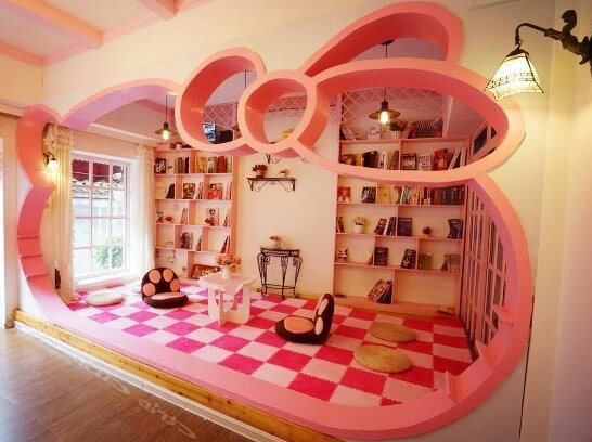 Flower and Alice Theme Guest House - Photo5