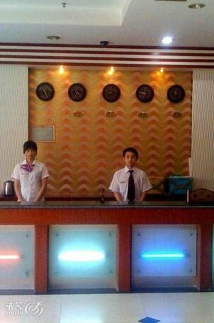 Huqian Hotel - Photo4