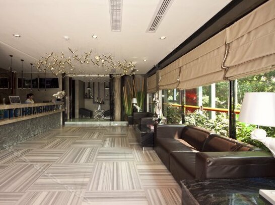 Tata Theme Hotel - Photo5