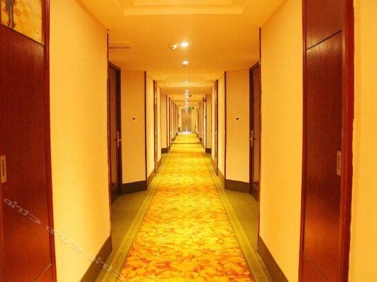 GreenTree Inn Guangzhou Baiyun West Huangshi Road Express Hotel - Photo4