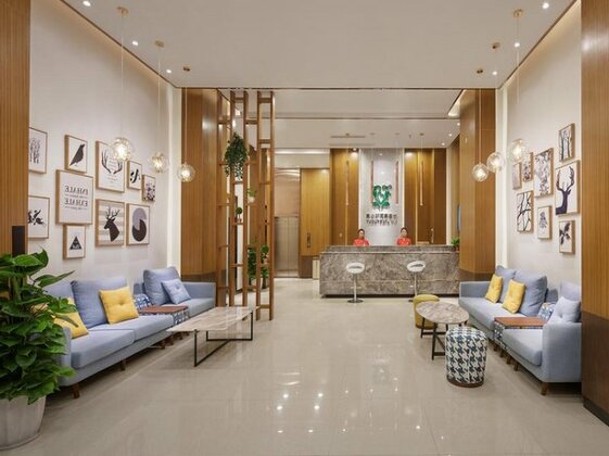 Ivy International Aparthotel - Photo2