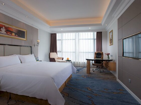 Vienna International Hotel Guangzhou Shijing International - Photo3