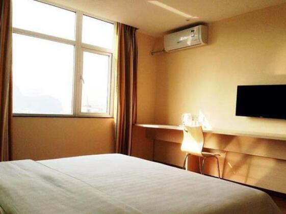 7 Days Inn Guilin Qixing Road Branch - Photo5