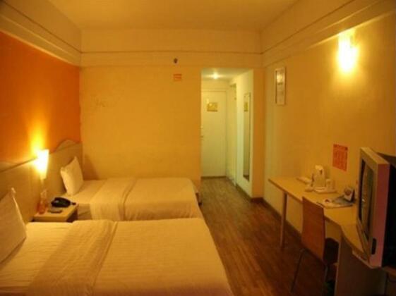 7 Days Inn Guilin Train Station - Photo4