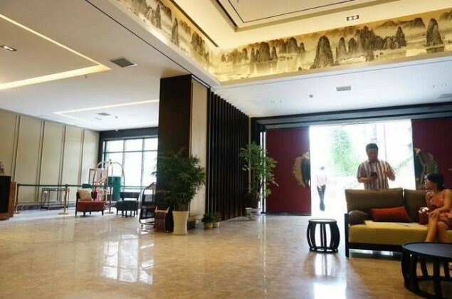 Camphor Forest Hotel - Photo2