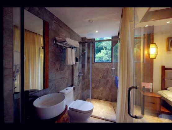 Farmhouse Hotel - Photo4