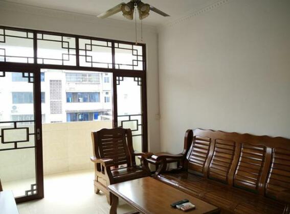 Fly-Inn House - Photo2