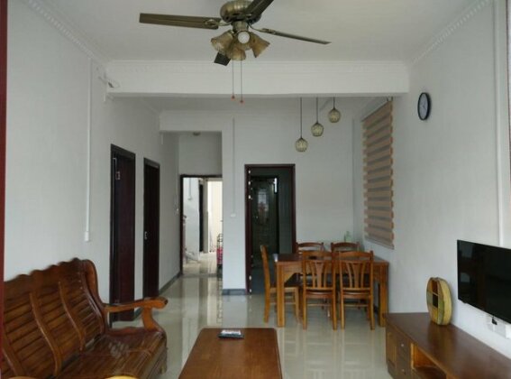 Fly-Inn House - Photo3