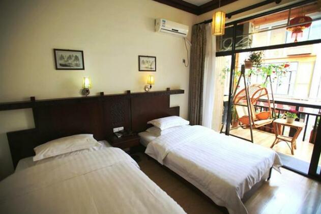 Golden Tripon Hotel - Photo5