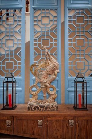 Guilin Crystal Crescent Moon Hotel - Photo2