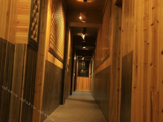 InYue Holiday Hotel - Photo4
