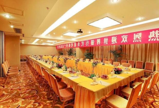 Jasper International Hotel - Photo4