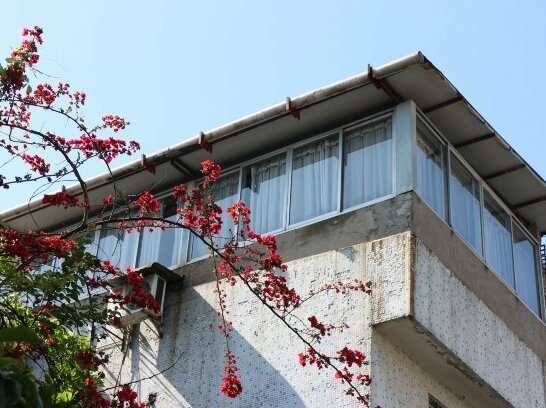 Kaka Youth Hostel