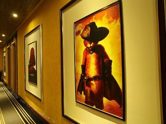 Kalai Movie Theme Hotel - Photo4