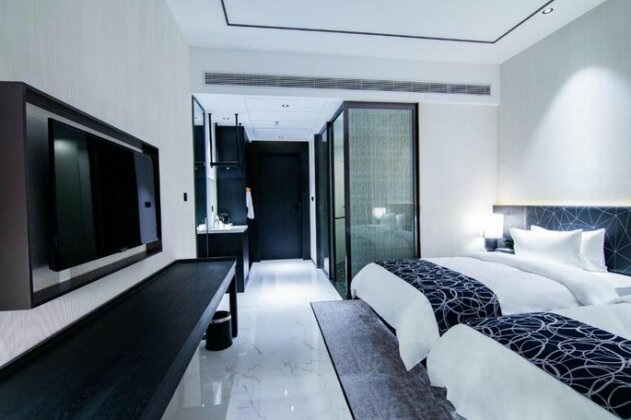 Kelly N&M Hotel - Photo2