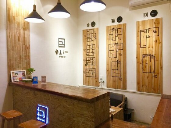 Ladder Inn - Photo3
