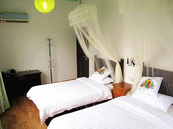 Lee's Country Inn - Photo2