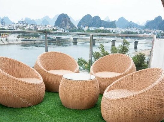 Liriver Hotel - Photo4