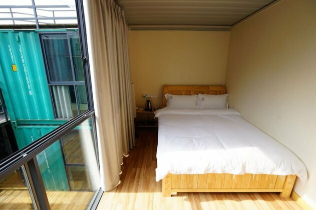 Lotus Bloom Youth Hostel - Photo5