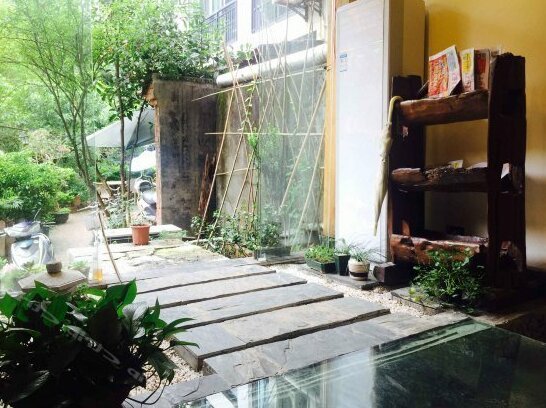 Mi Jing Hotel - Photo2