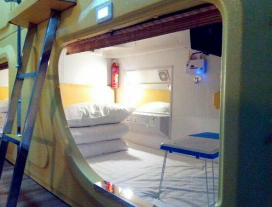 Simple Capsule Hotel Guilin Li River - Photo4
