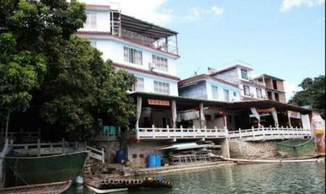 Yangshuo Yulong Bridge Inn