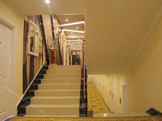 Sophi Theme Hotel - Photo2