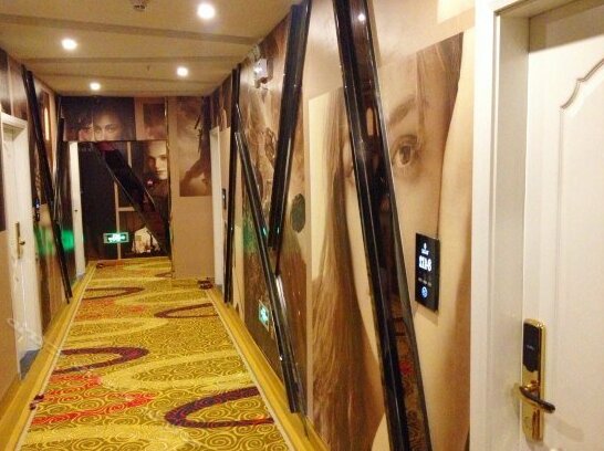 Sophi Theme Hotel - Photo3