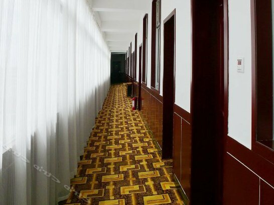 Huang He Hotel - Photo2